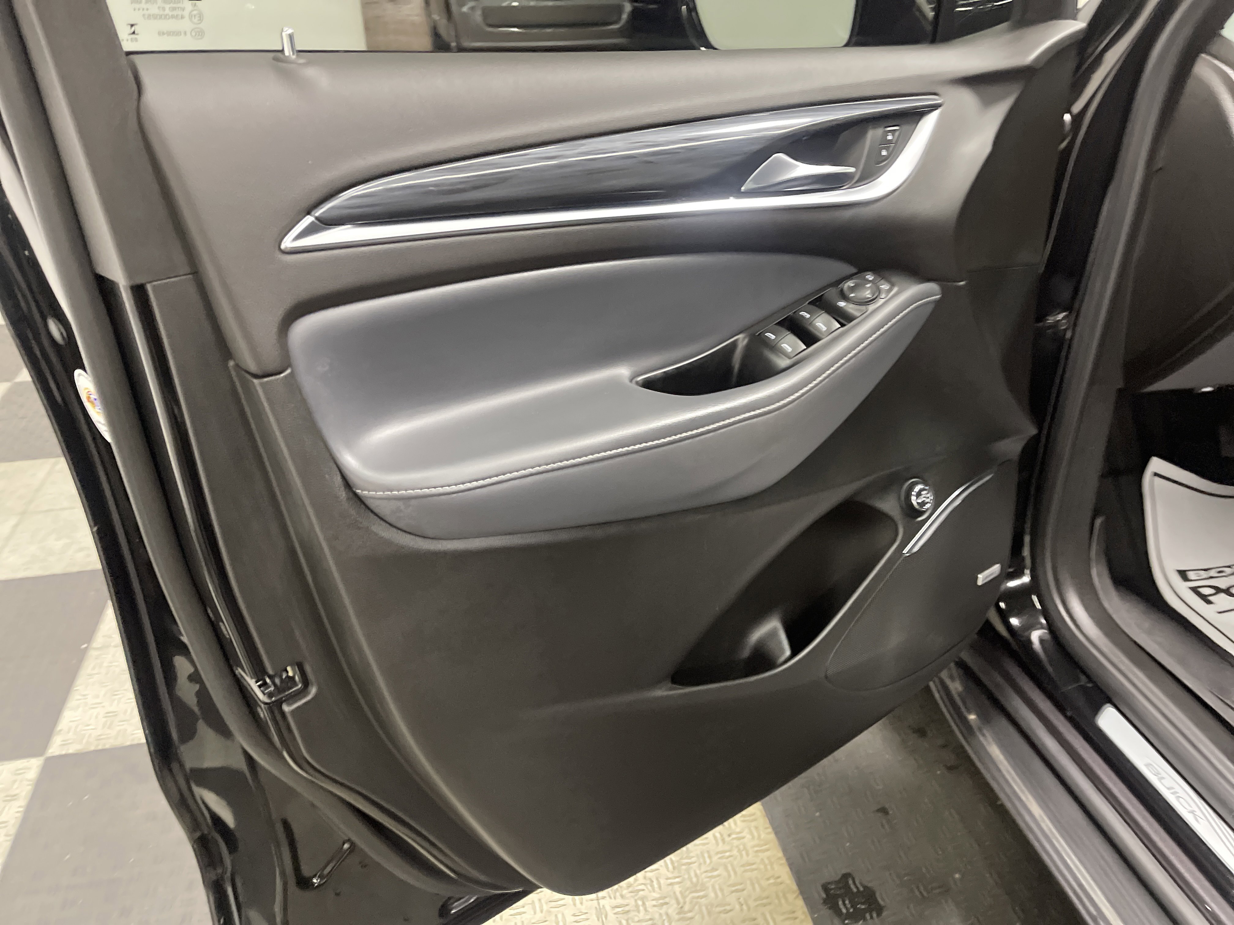 Used 2024 Buick Enclave Essence w/ Experience Buick Package image 10