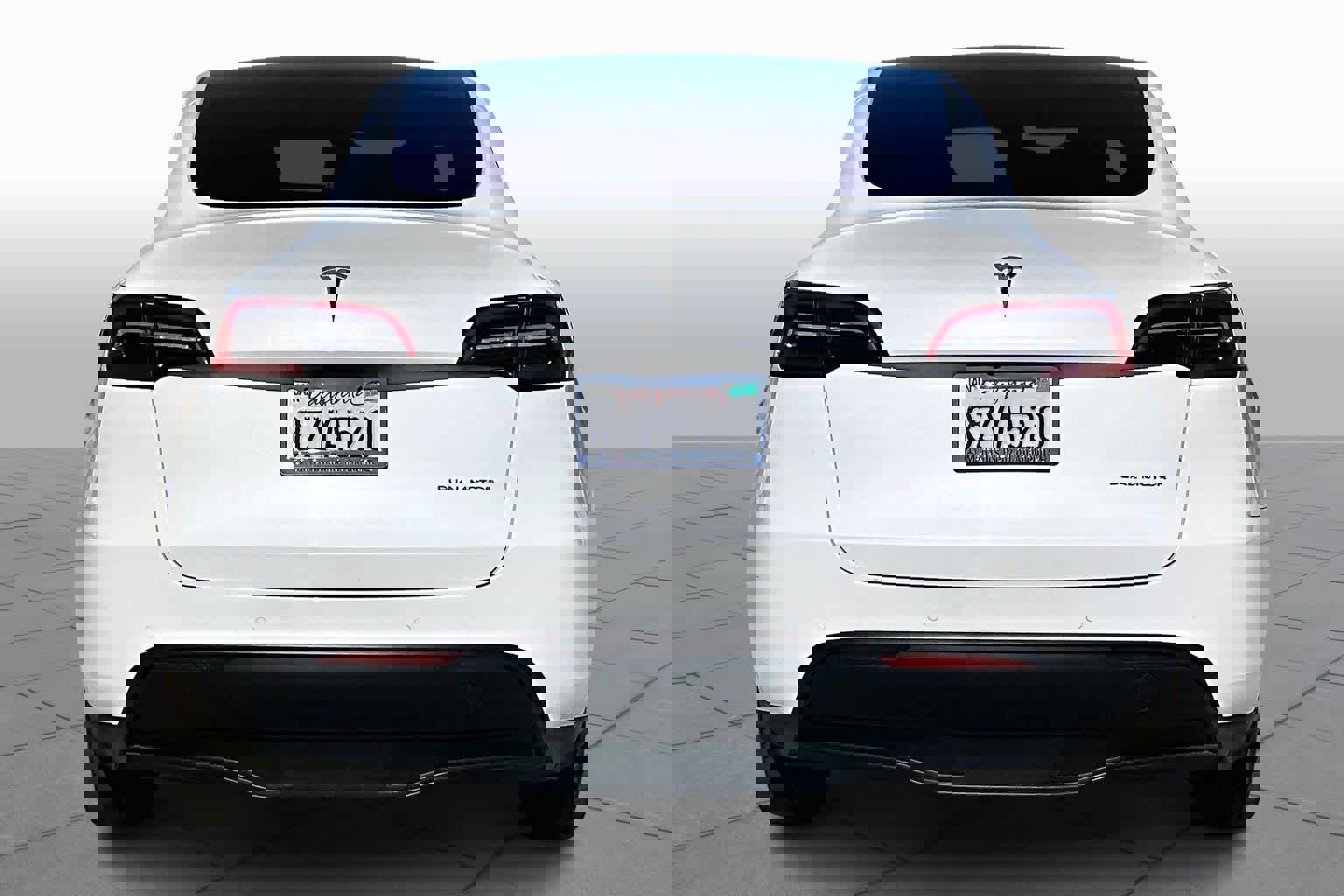 Used 2022 Tesla Model Y Long Range image 4