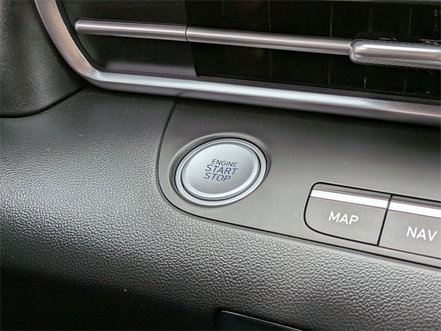 Used 2023 Hyundai Elantra SEL w/ Convenience Package image 24