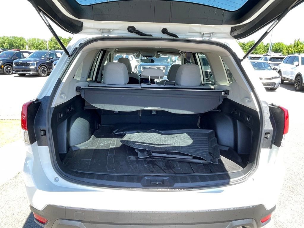Used 2021 Subaru Forester AWD/4WD image 8