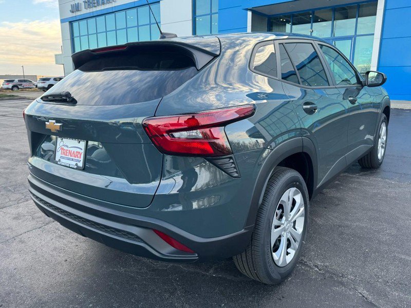 New 2026 Chevrolet Trax LS video 3