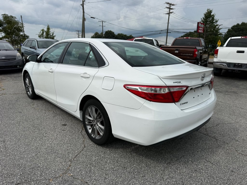 Used 2017 Toyota Camry SE FWD image 5