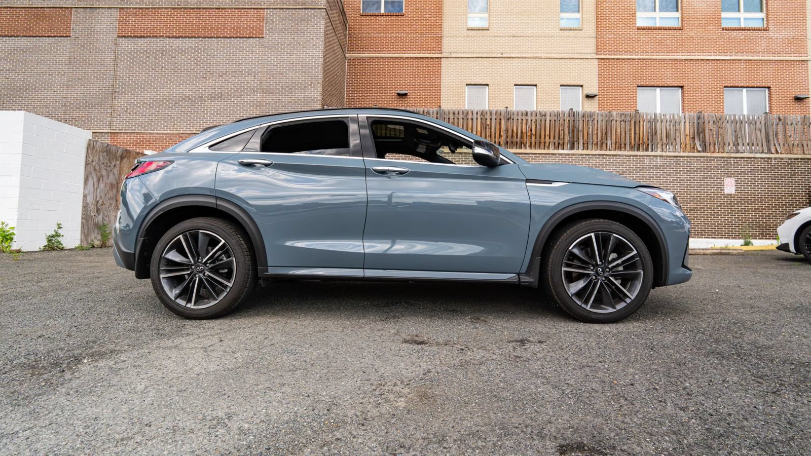 Used 2024 INFINITI QX55 Luxe w/ Cargo Package AWD/4WD image 2