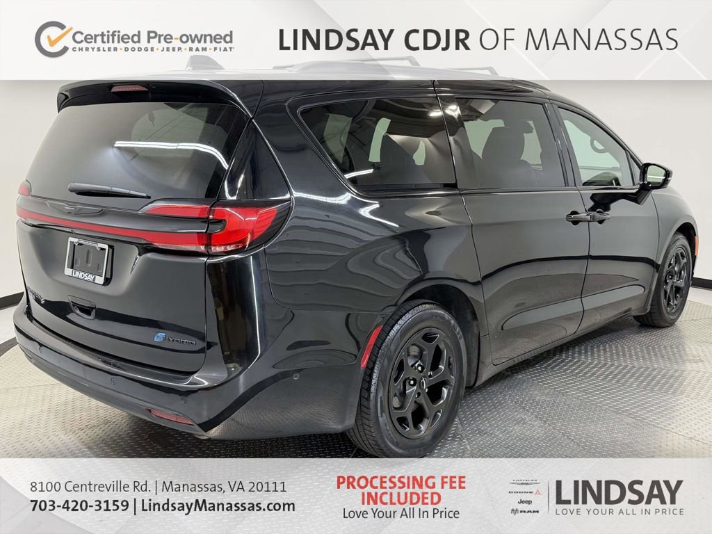 Used 2024 Chrysler Pacifica Premium FWD image 9
