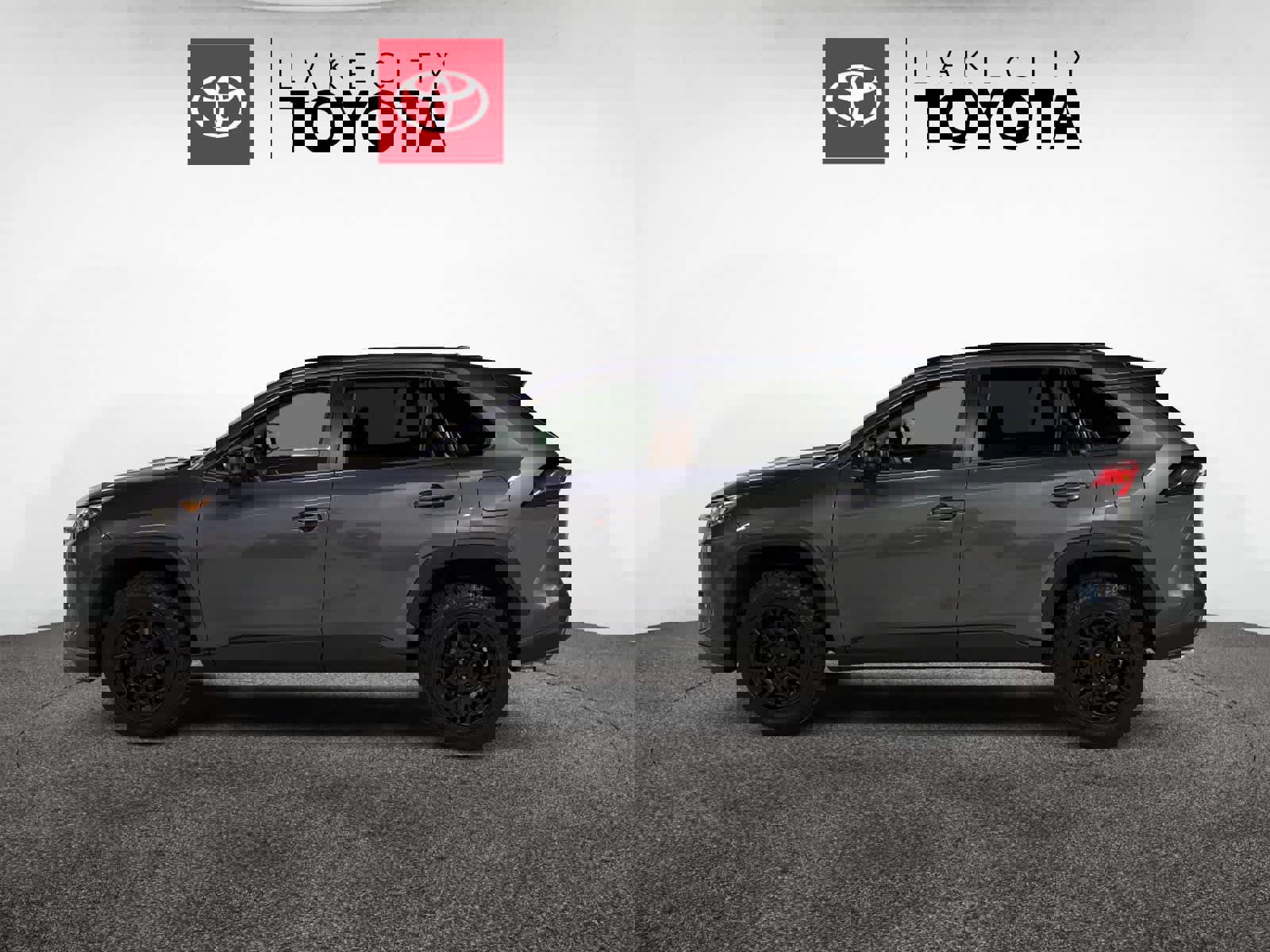 Used 2021 Toyota RAV4 LE image 3