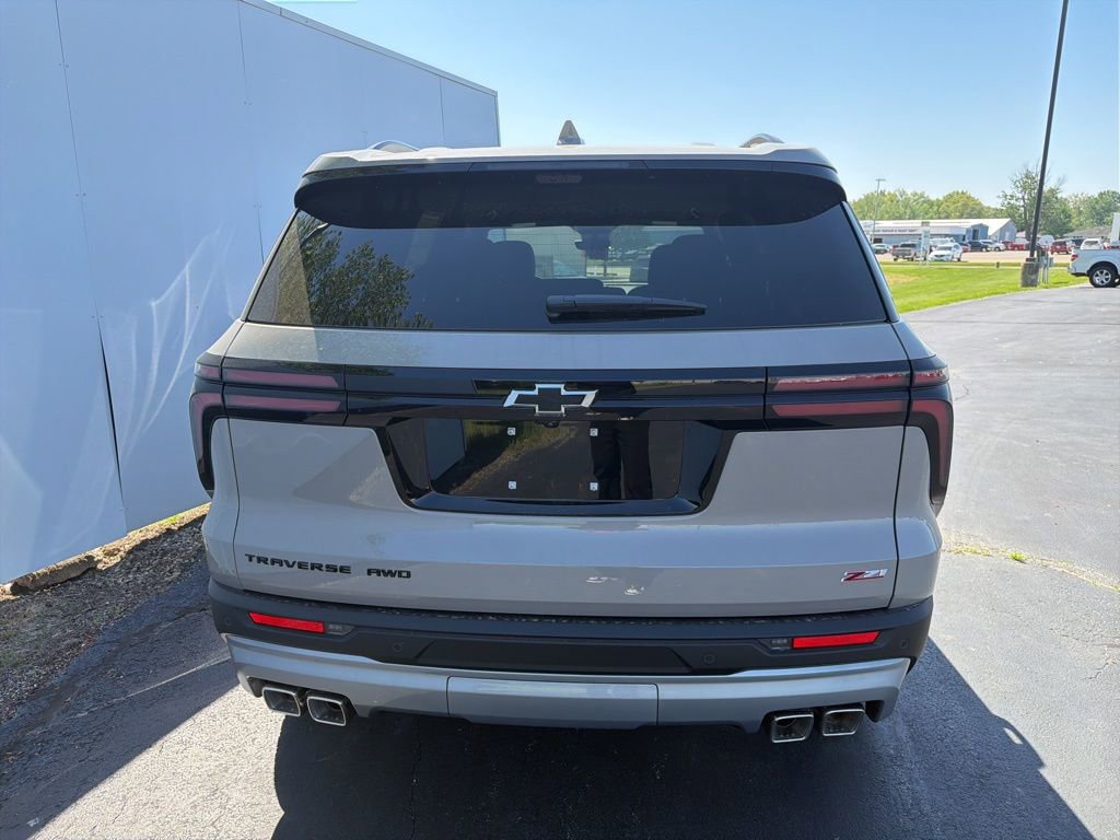 New 2026 Chevrolet Traverse Z71 w/ Enhanced Driving Package AWD/4WD image 9