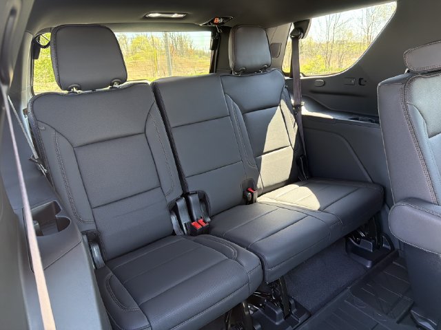 New 2026 Chevrolet Tahoe High Country w/ Sun And Tow Package AWD/4WD image 32