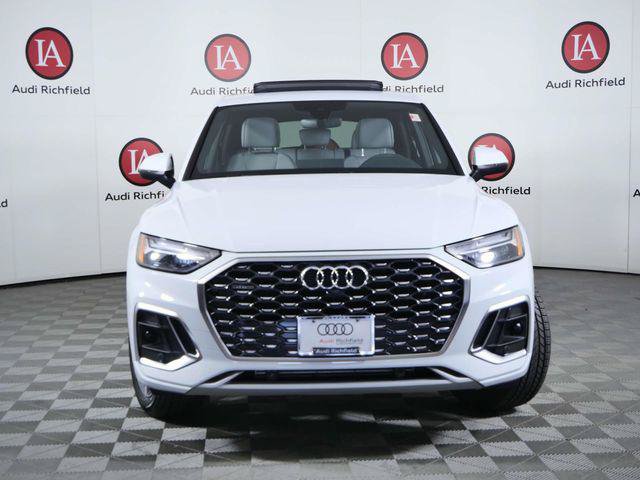 Used 2023 Audi Q5 2.0T Premium Plus w/ Premium Plus Package AWD/4WD image 3