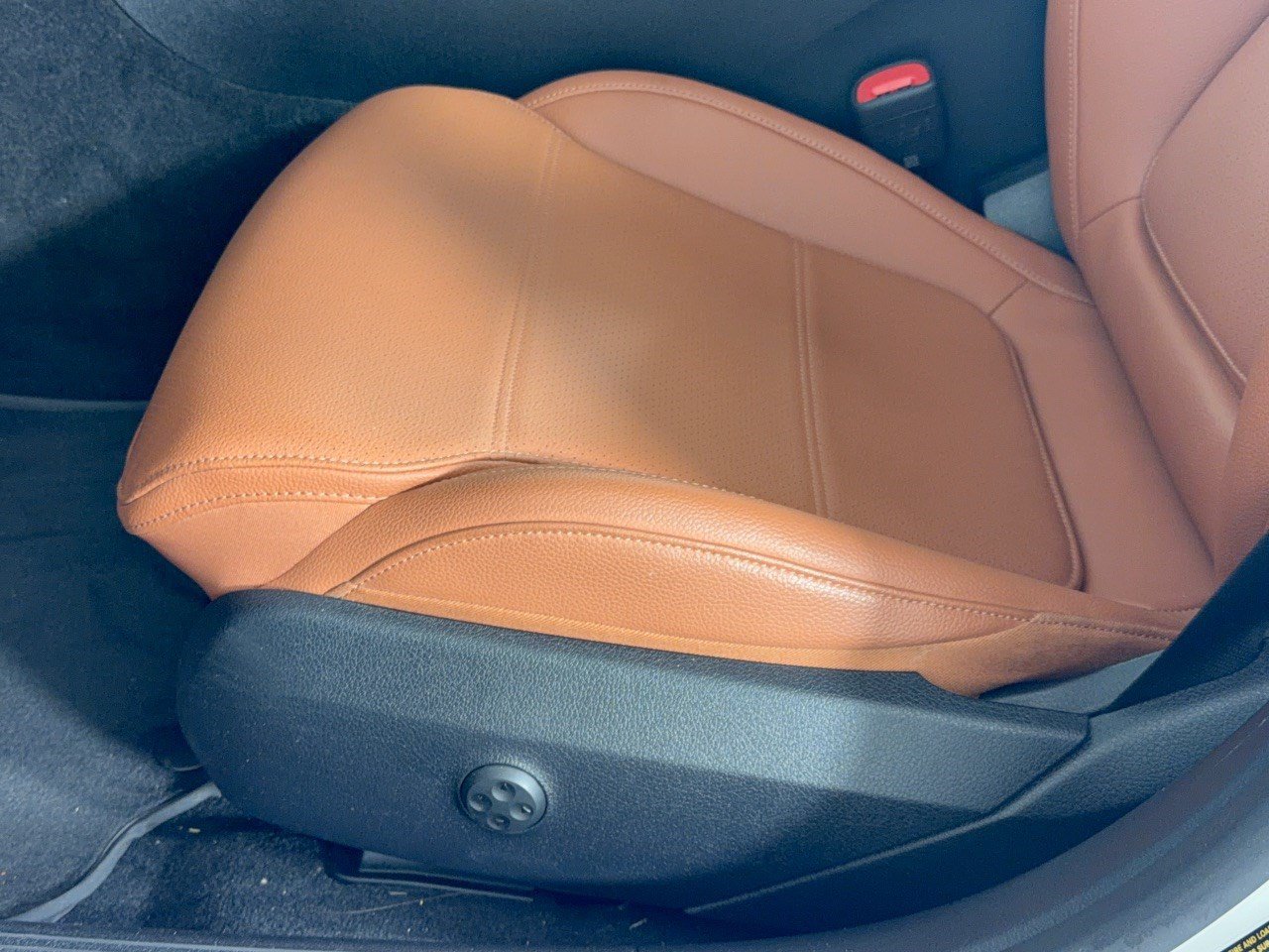 Used 2022 Mercedes-Benz C 300 Sedan image 16