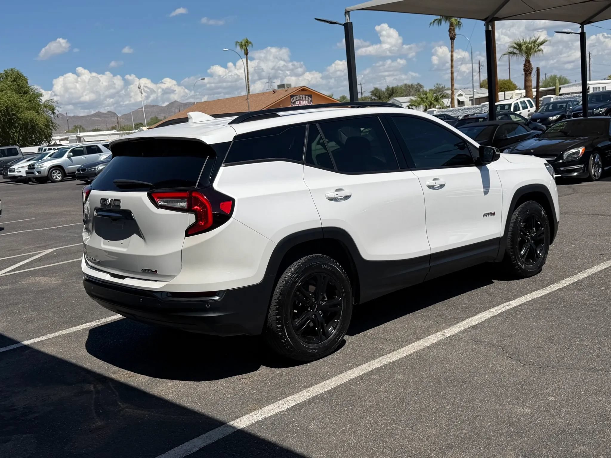 Used 2024 GMC Terrain AT4 AWD/4WD image 8