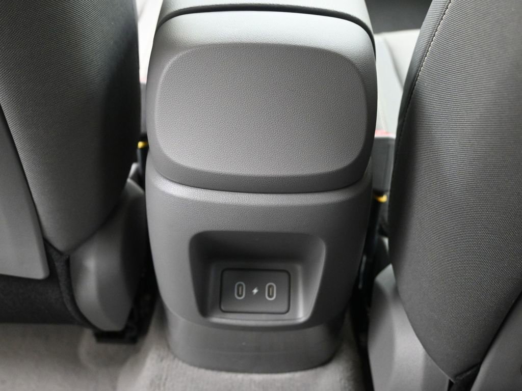 Certified 2025 Hyundai Elantra SEL image 16