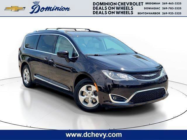 Used 2017 Chrysler Pacifica Touring-L Plus