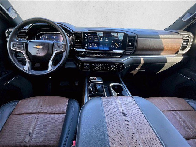 Used 2023 Chevrolet Silverado 1500 High Country RWD image 16