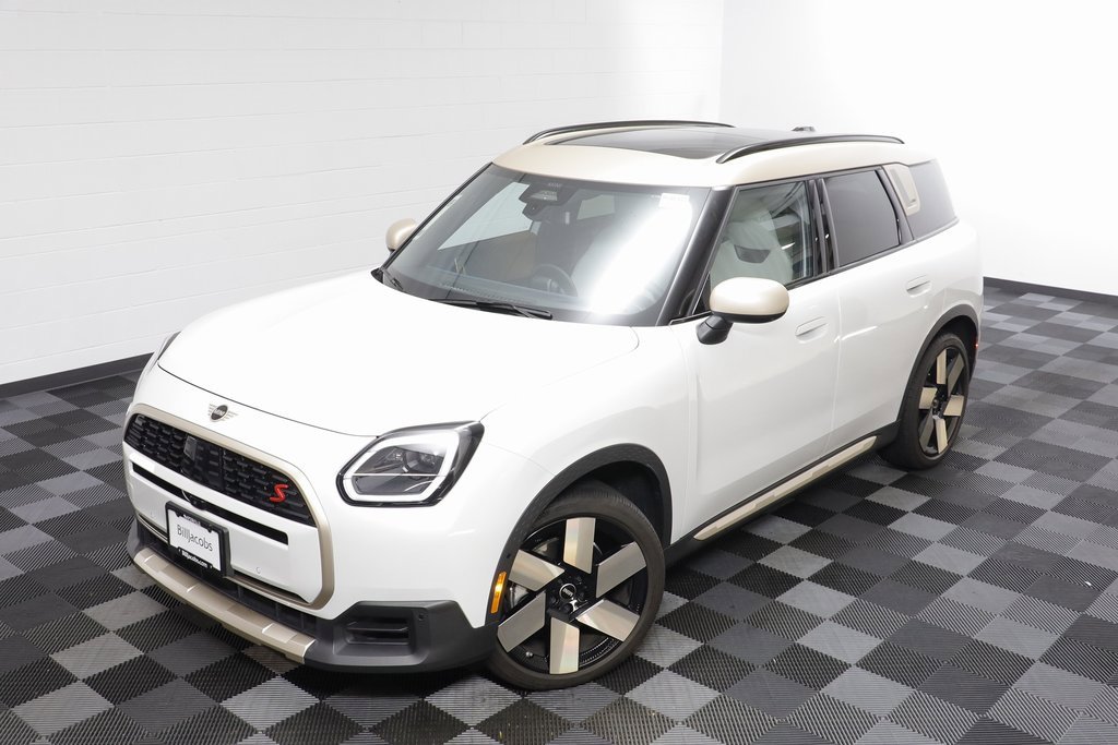 Certified 2025 MINI Cooper Countryman S video 2