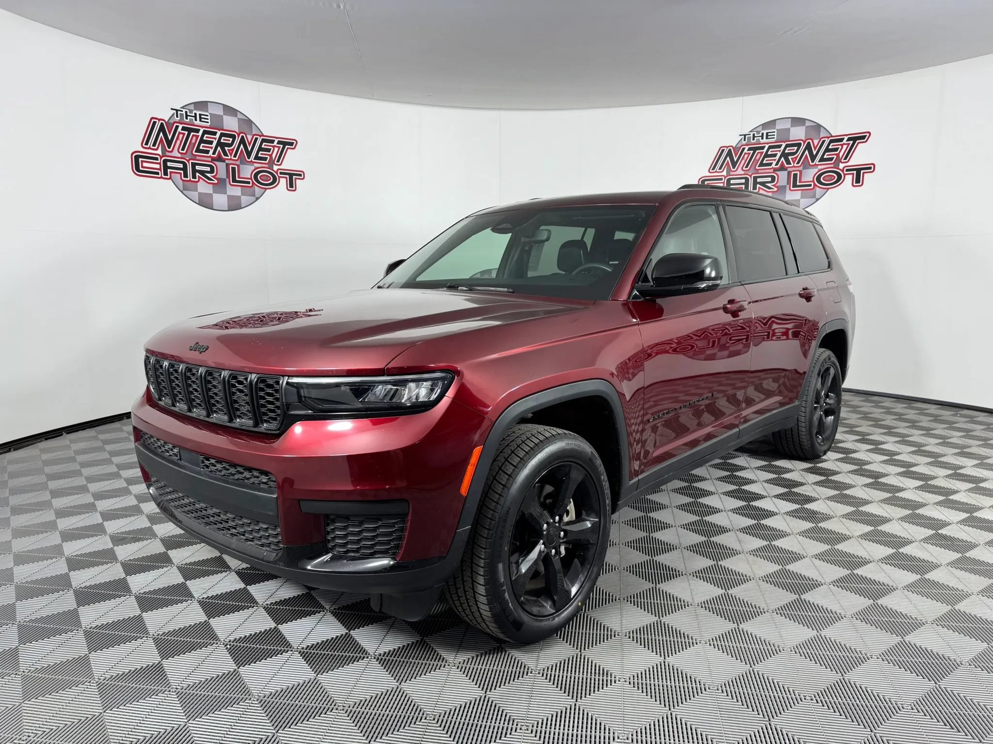 Used 2023 Jeep Grand Cherokee L Laredo AWD/4WD image 3