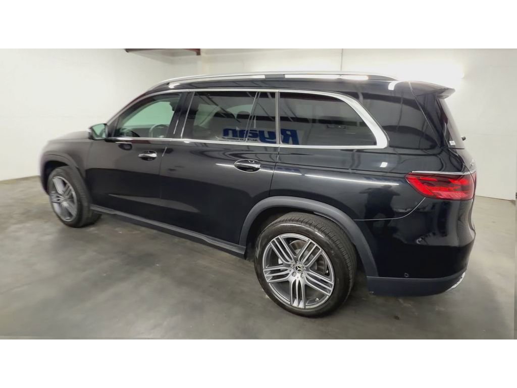 Used 2024 Mercedes-Benz GLS 450 4MATIC image 6