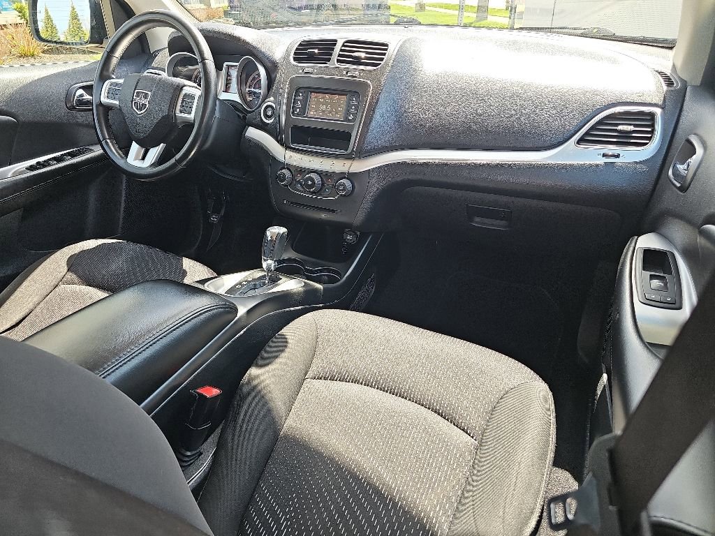 Used 2018 Dodge Journey SE AWD/4WD image 25