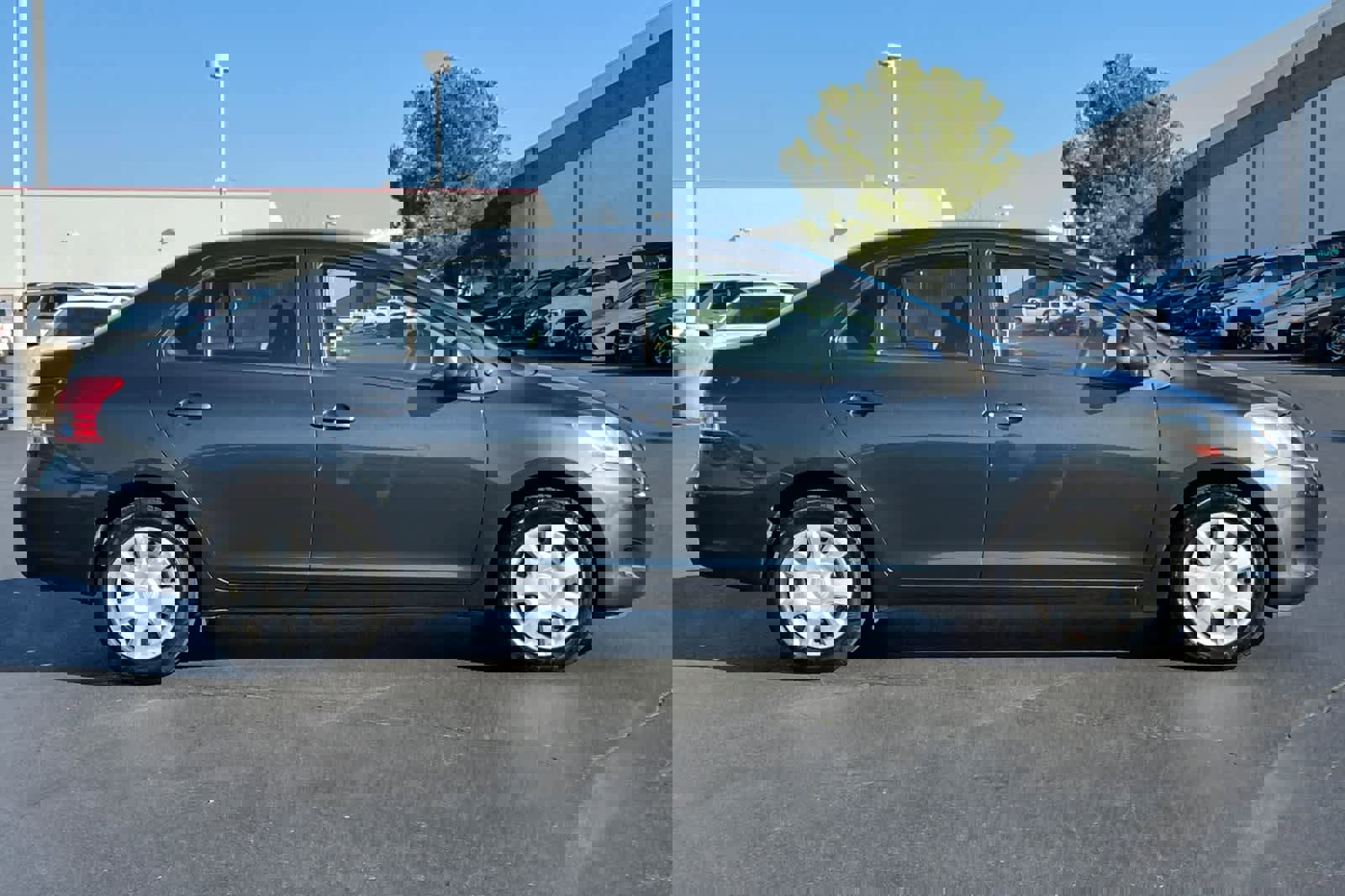 Used 2012 Toyota Yaris Sedan image 6