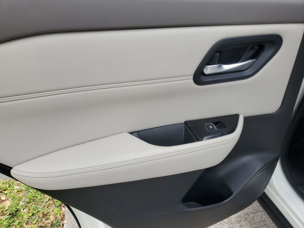 Certified 2023 Nissan Rogue SL FWD image 13