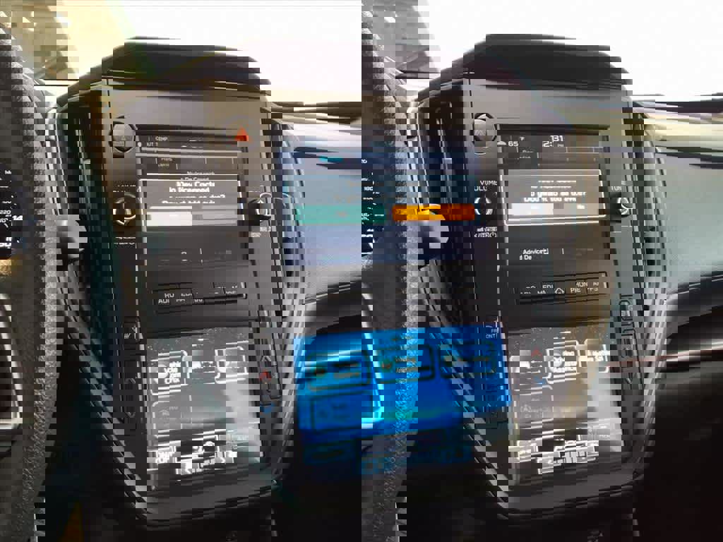 Used 2025 Subaru Impreza 2.0i image 12