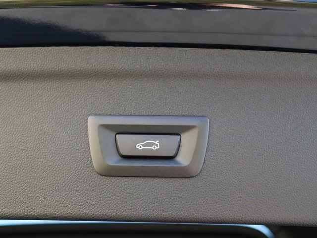 New 2026 BMW iX xDrive60 w/ M Sport Package image 29