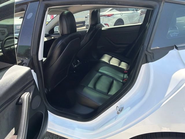 Used 2023 Tesla Model 3 Standard Range RWD image 9