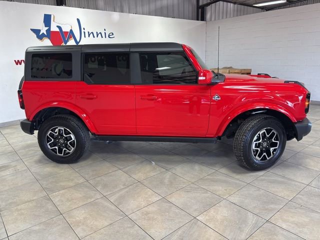 Used 2023 Ford Bronco Outer Banks image 4