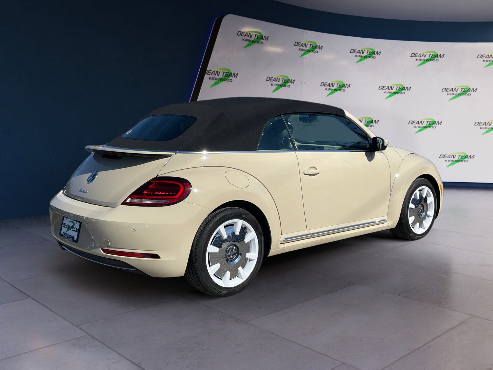 Used 2019 Volkswagen Beetle 2.0T Final Edition SEL FWD image 6