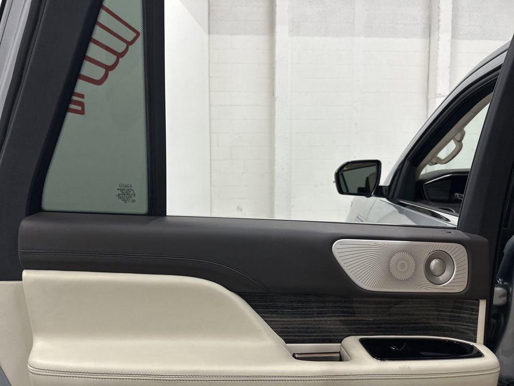 Used 2020 Lincoln Navigator L Black Label w/ Cargo Convenience Package image 55