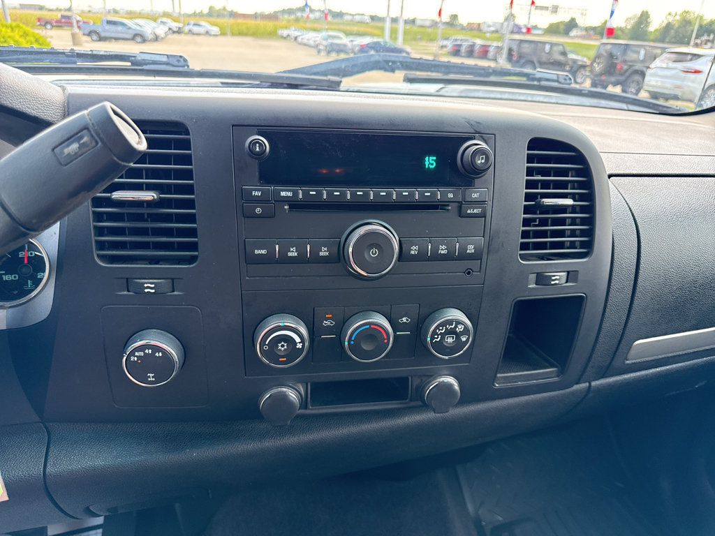 Used 2008 Chevrolet Silverado 1500 LT w/ Power Pack Plus AWD/4WD image 14