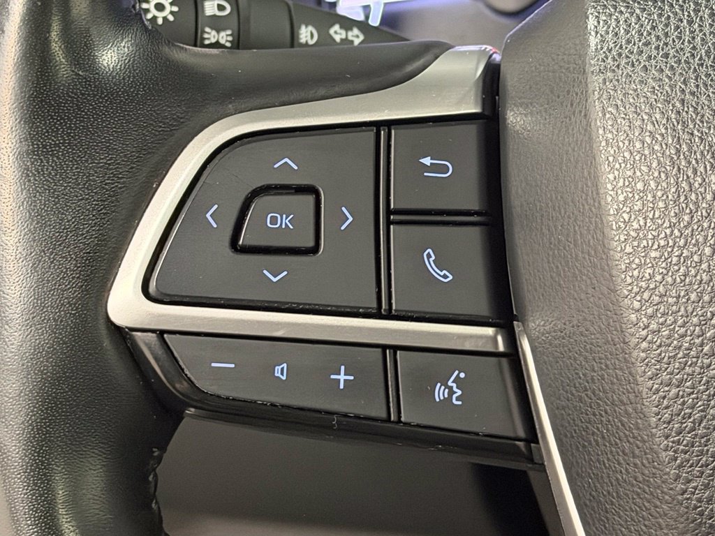 Used 2022 Toyota Highlander Platinum AWD/4WD image 38