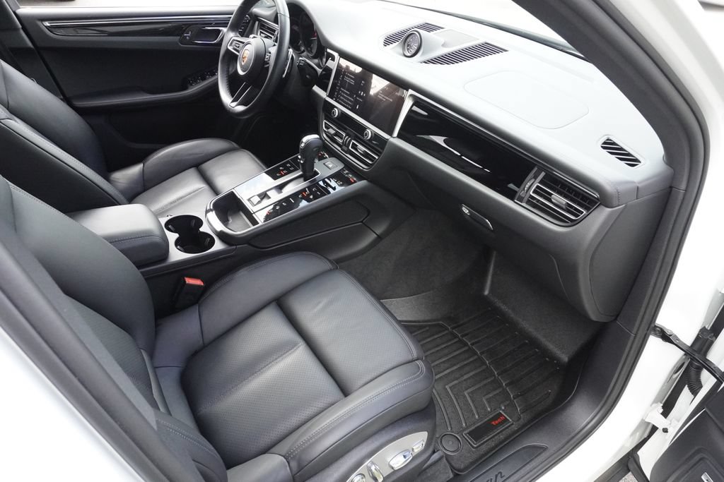 Used 2022 Porsche Macan AWD/4WD image 22