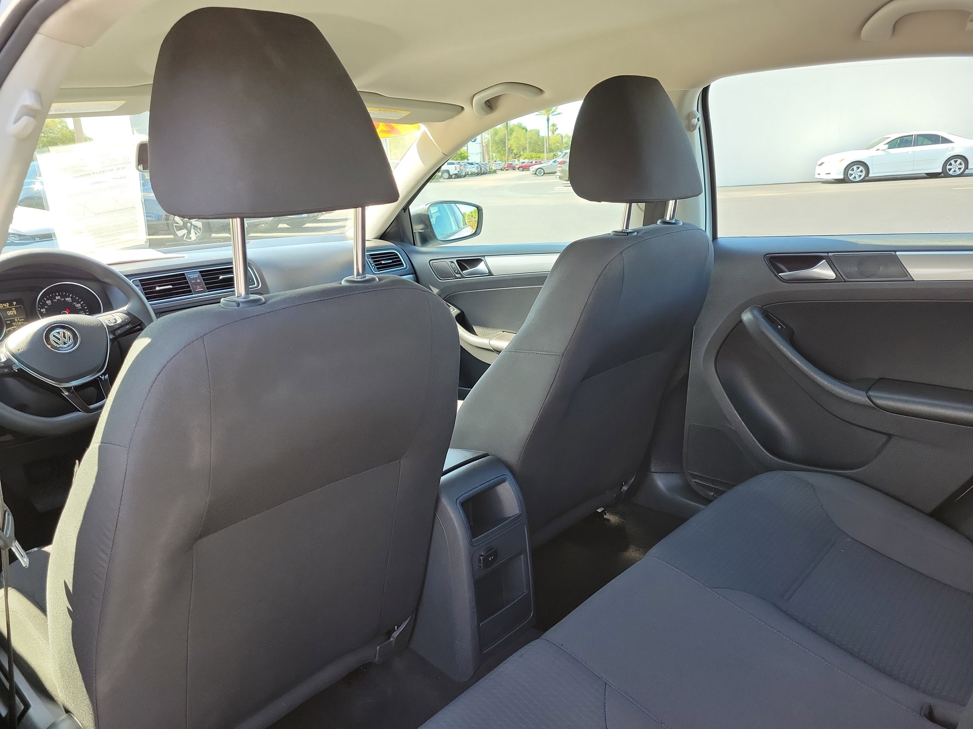 Used 2015 Volkswagen Jetta SE FWD image 11