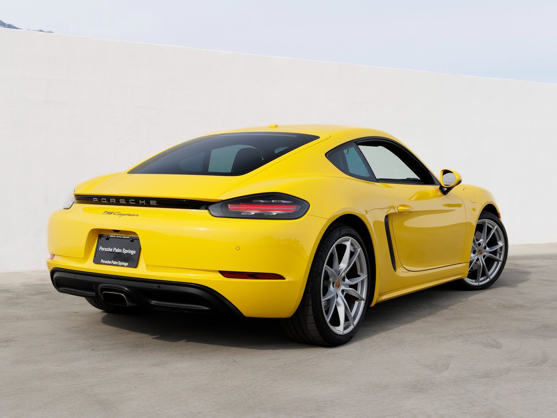 Used 2017 Porsche 718 Cayman image 7
