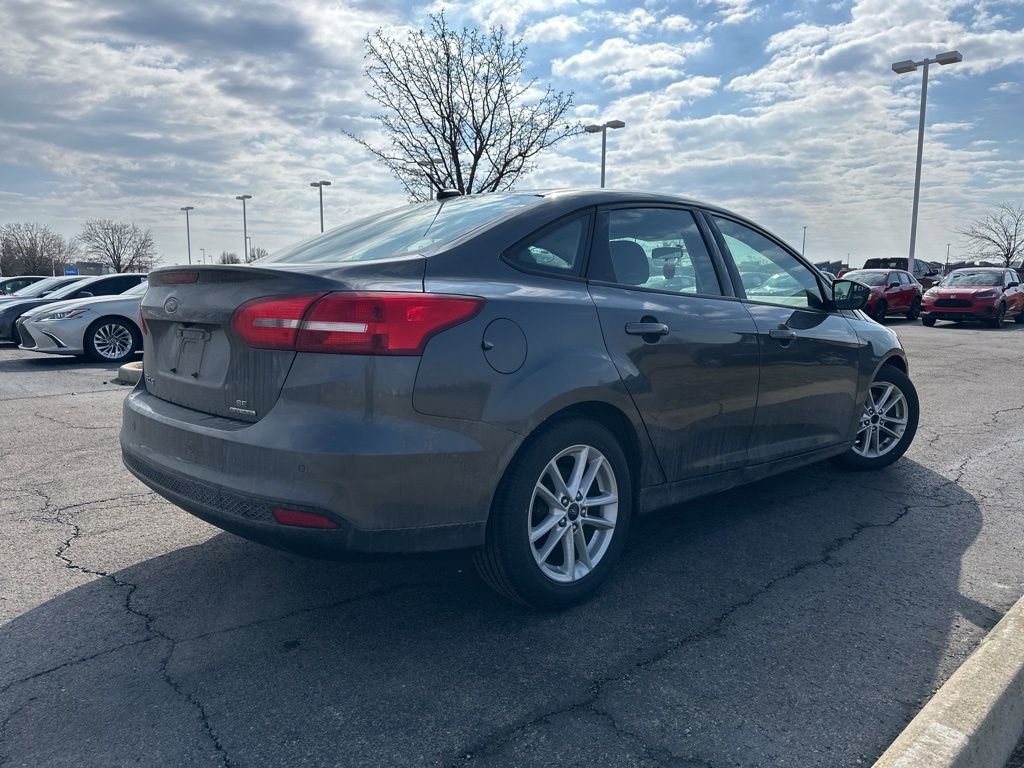 Used 2016 Ford Focus SE w/ Reverse Sensing Package image 10