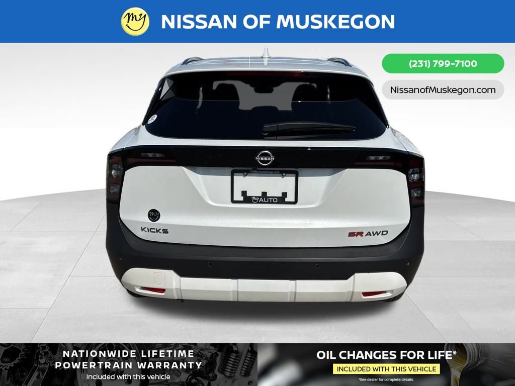 New 2025 Nissan Kicks SR w/ SR Premium Package image 6