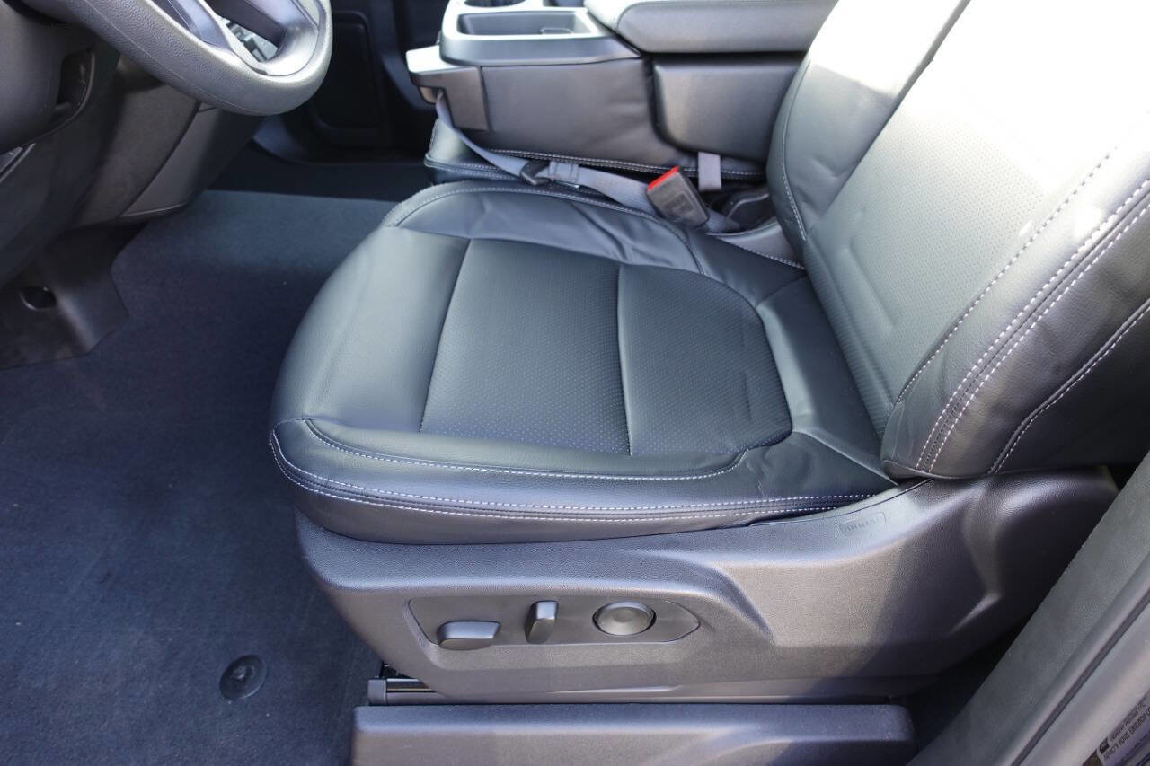 Used 2025 Chevrolet Silverado 2500 Custom w/ Custom Value Package image 13