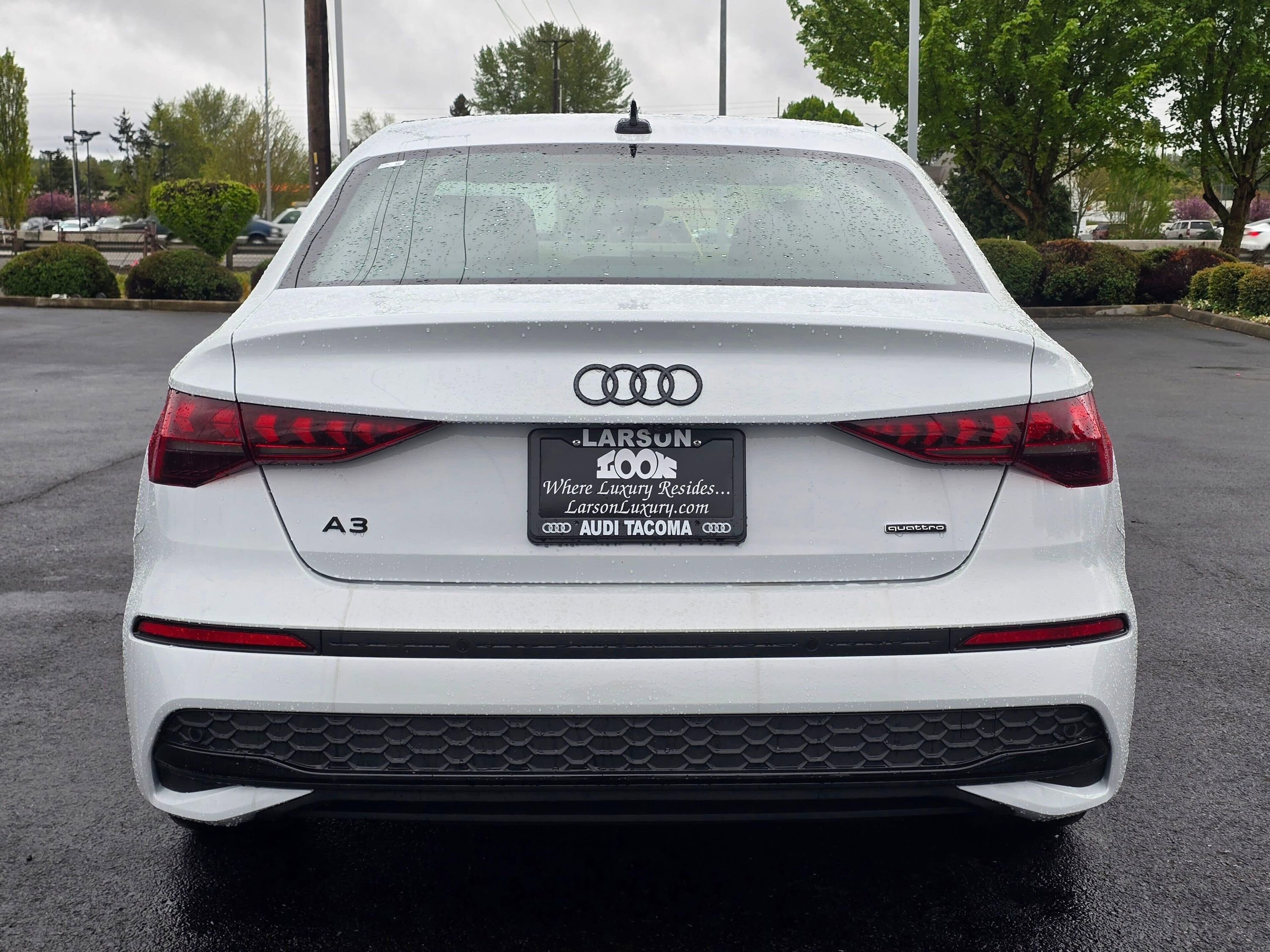 Used 2023 Audi Q4 e-tron Premium Plus RWD image 4