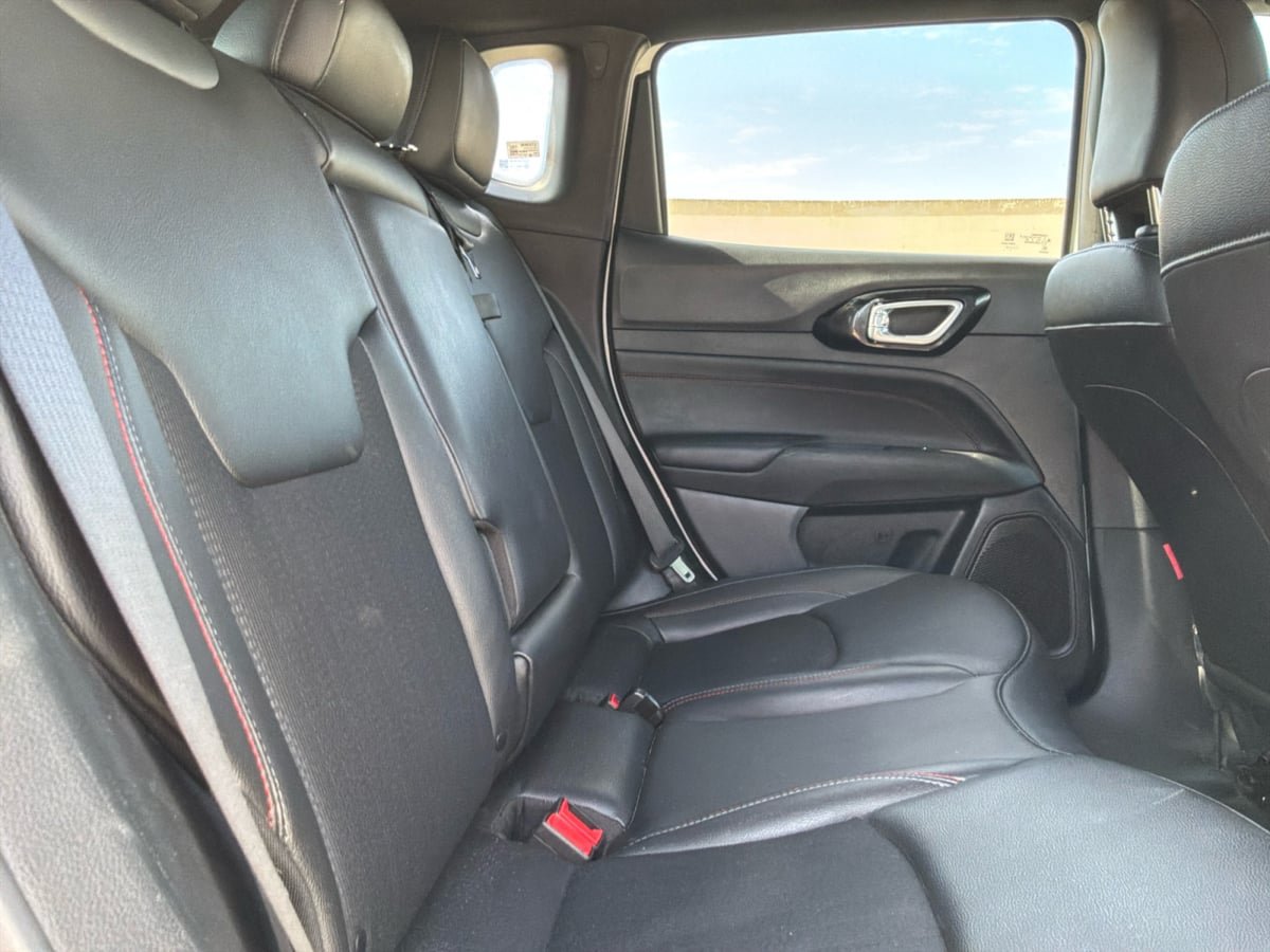 Used 2025 Jeep Compass Trailhawk AWD/4WD image 20
