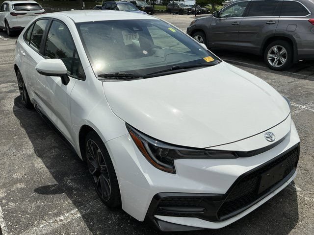 Used 2020 Toyota Corolla SE FWD image 2
