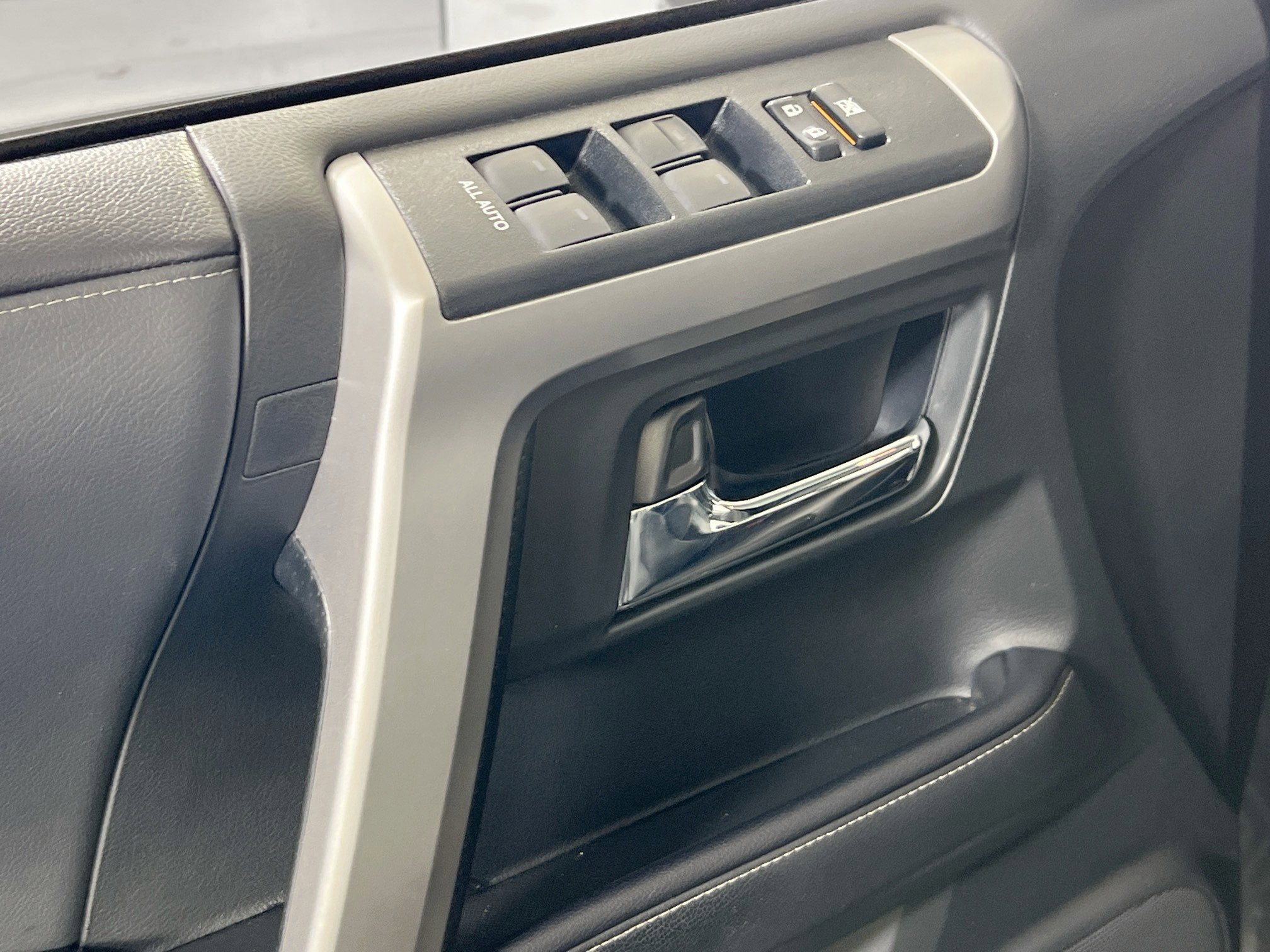 Used 2020 Toyota 4Runner SR5 Premium image 17