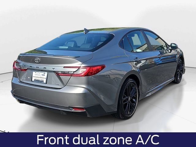 Used 2025 Toyota Camry SE image 4