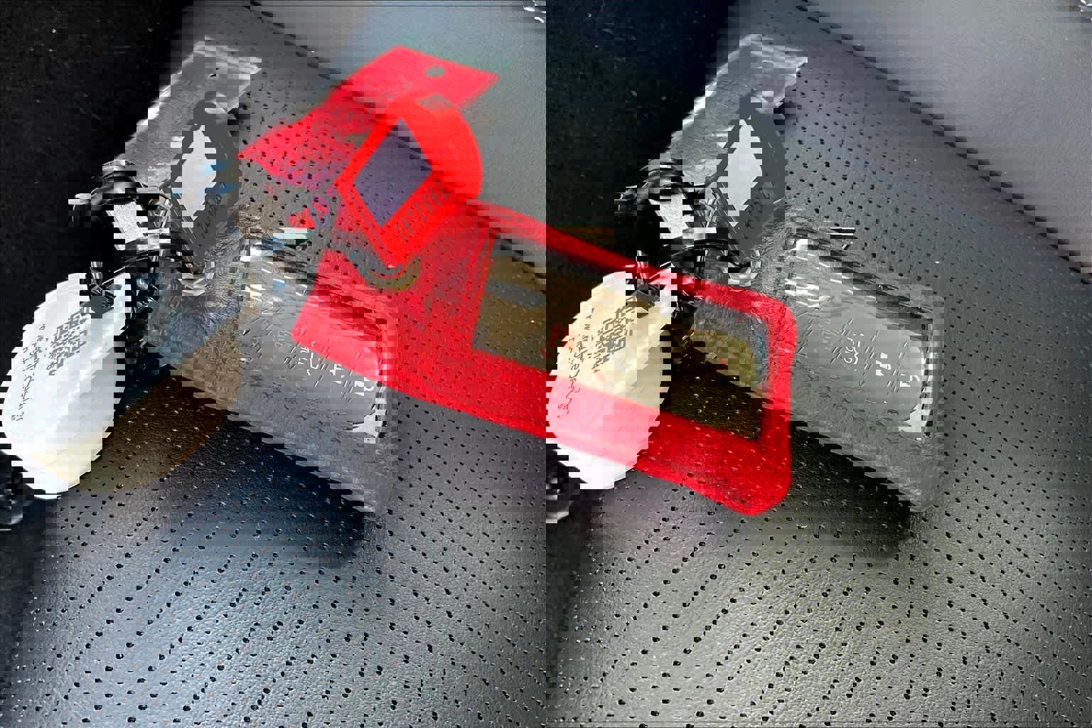 Certified 2025 Lexus ES 300h w/ Premium Package image 14