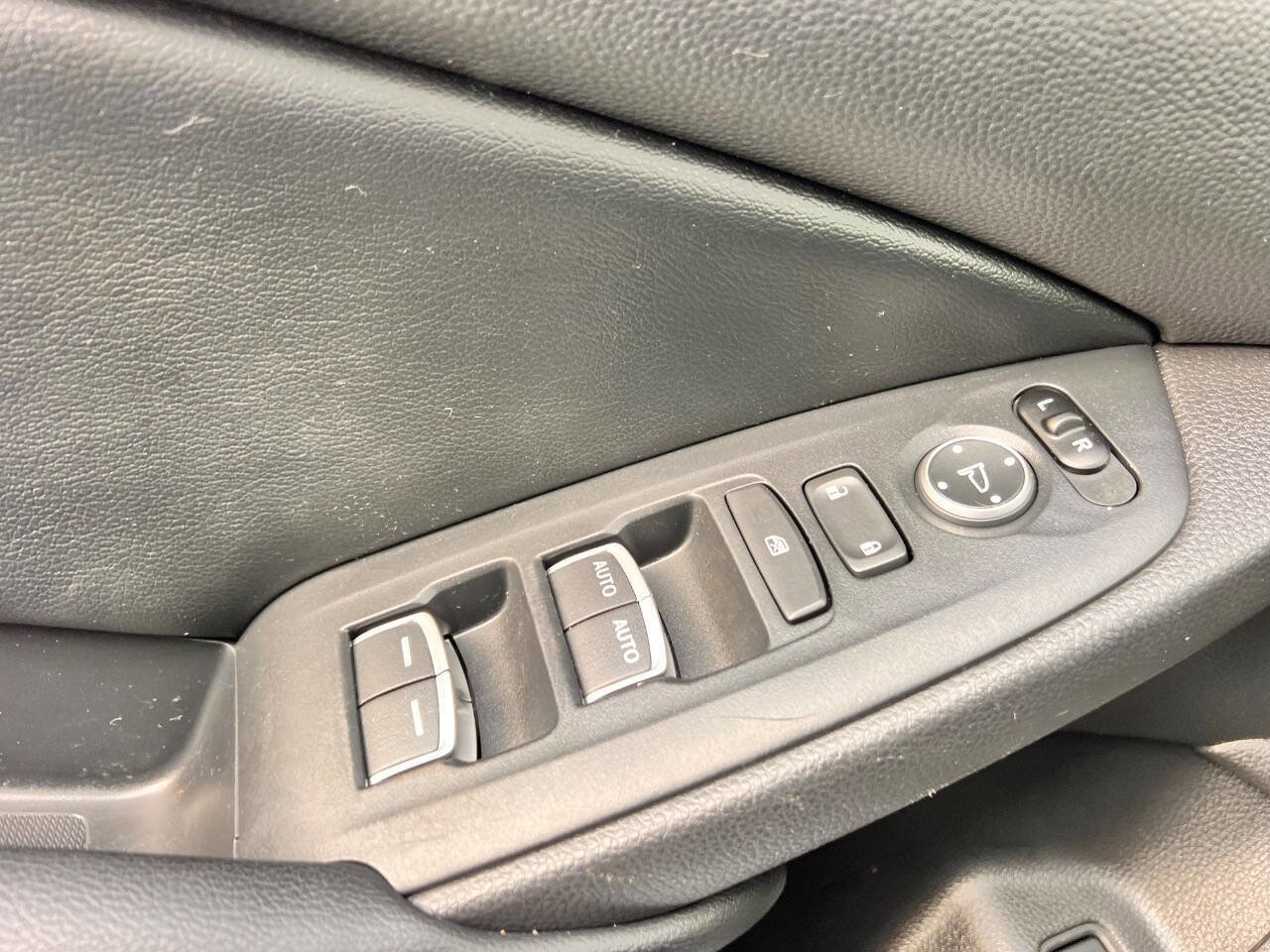 Used 2018 Honda Accord LX image 19