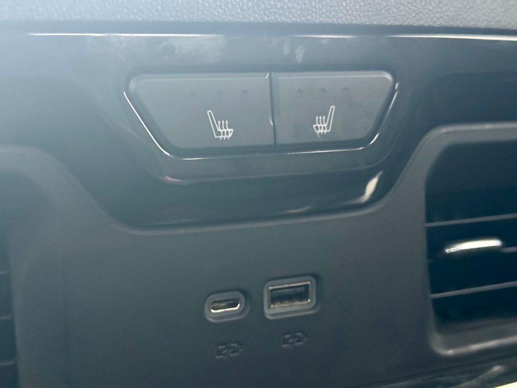 Used 2023 GMC Sierra 1500 AT4X image 26