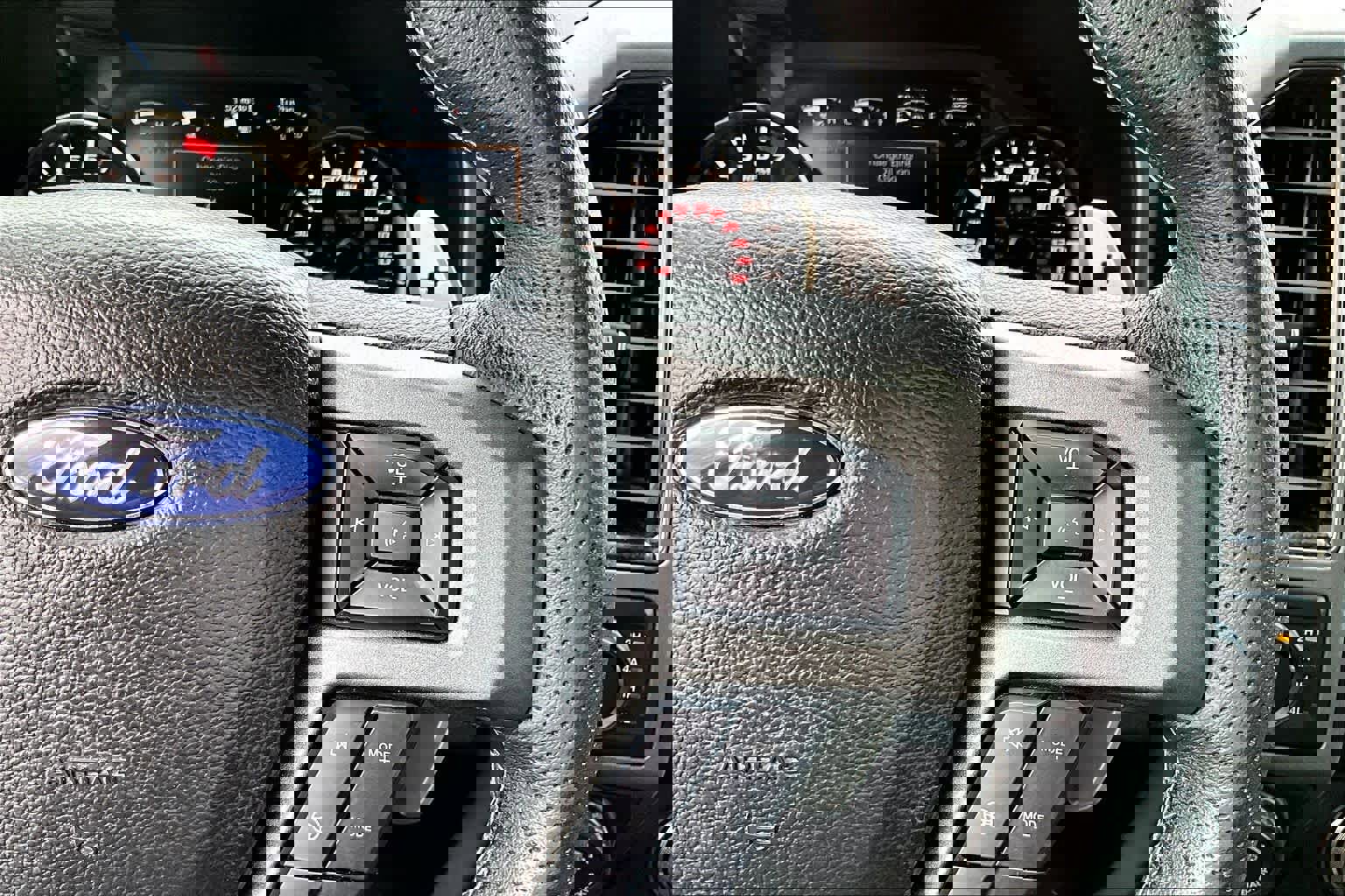 Used 2018 Ford F150 Raptor w/ Equipment Group 802A Luxury image 27