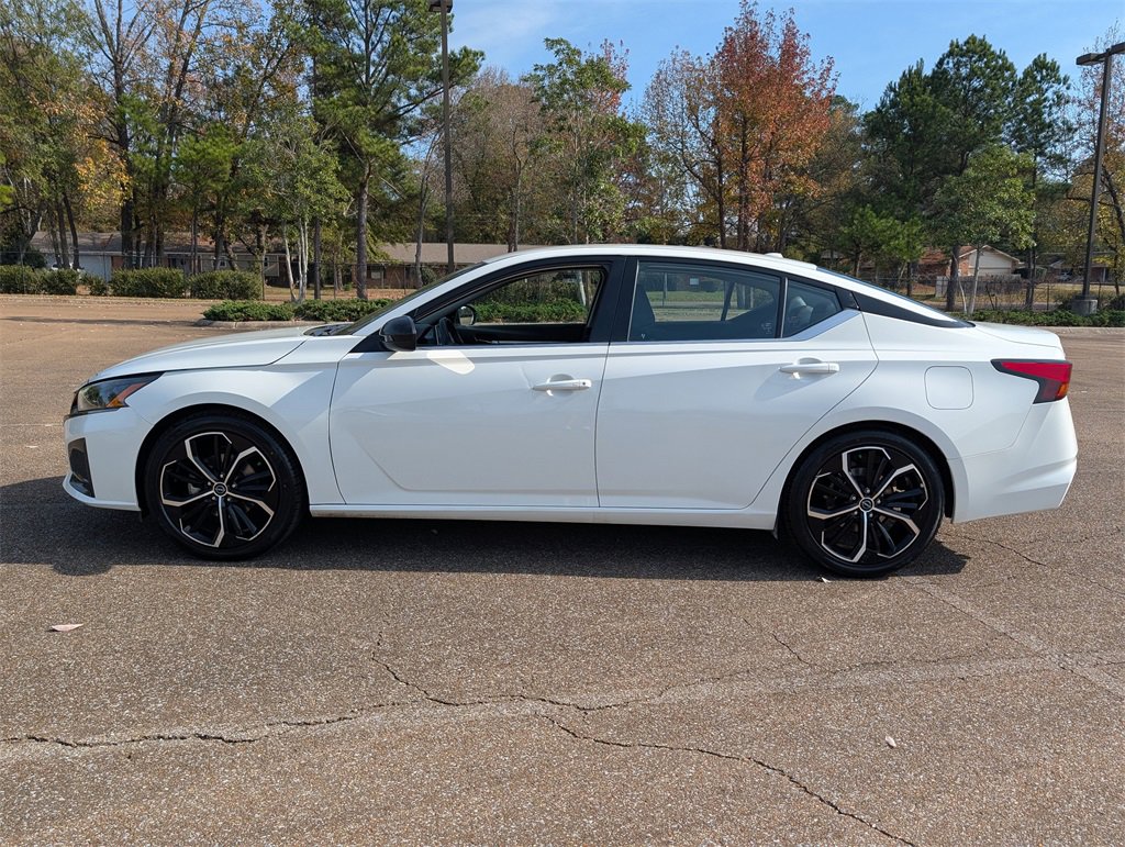 Used 2024 Nissan Altima 2.5 SR image 4