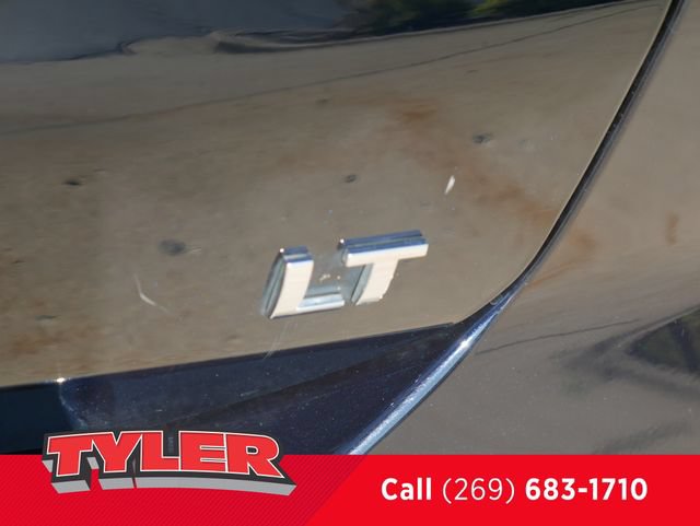 Used 2020 Chevrolet Equinox LT w/ Driver Convenience Package FWD image 14