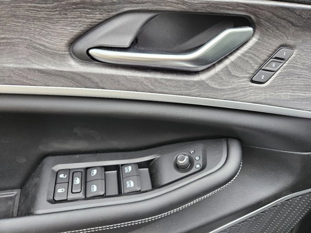 New 2023 Jeep Grand Cherokee 4WD 4xe image 13