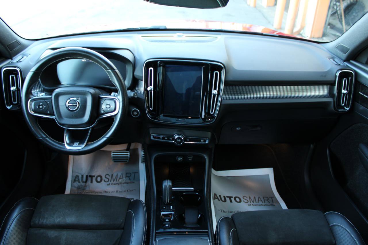 Used 2019 Volvo XC40 T5 R-Design image 41